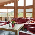 Cozy In Straumgjerde With Sauna *