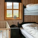 Cozy In Straumgjerde With Sauna