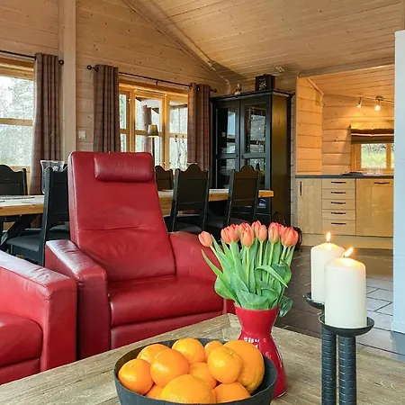 Cozy In Straumgjerde With Sauna Brunstad