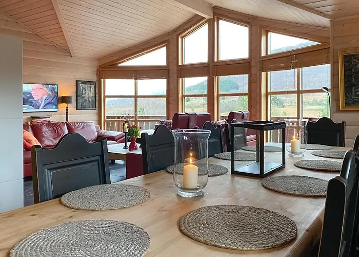 Cozy In Straumgjerde With Sauna * Brunstad